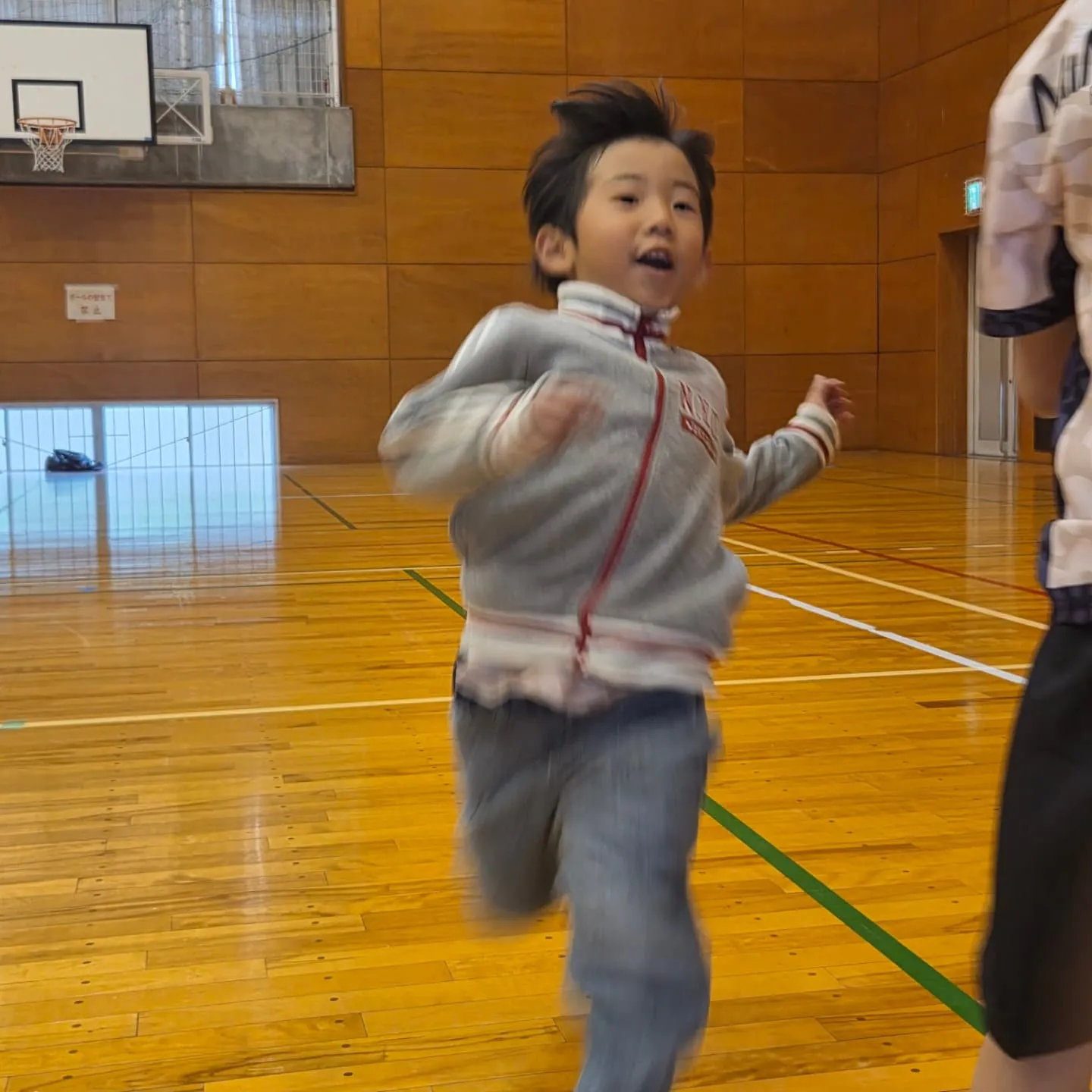 株式会社BCF の専門のトレーナーさんに来て頂いて、体力測定...